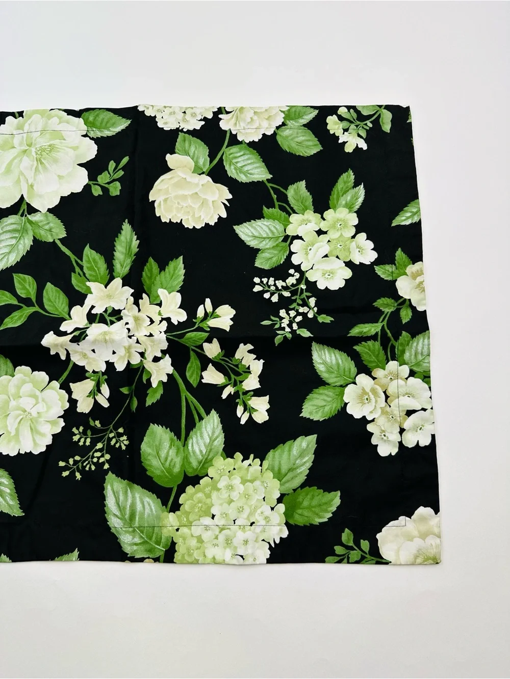 The Company Store Blooming Flowers Black Green Standard Pillow Sham